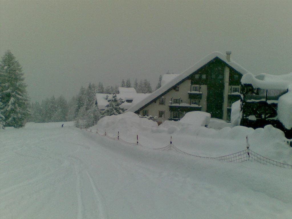 Nevesole Folgarida Resort Aparthotel Exterior photo