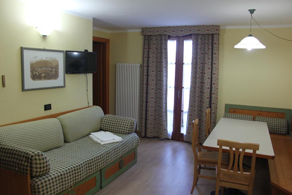 Nevesole Folgarida Resort Aparthotel Exterior photo
