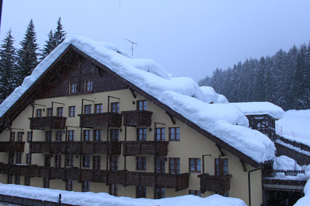 Nevesole Folgarida Resort Aparthotel Exterior photo